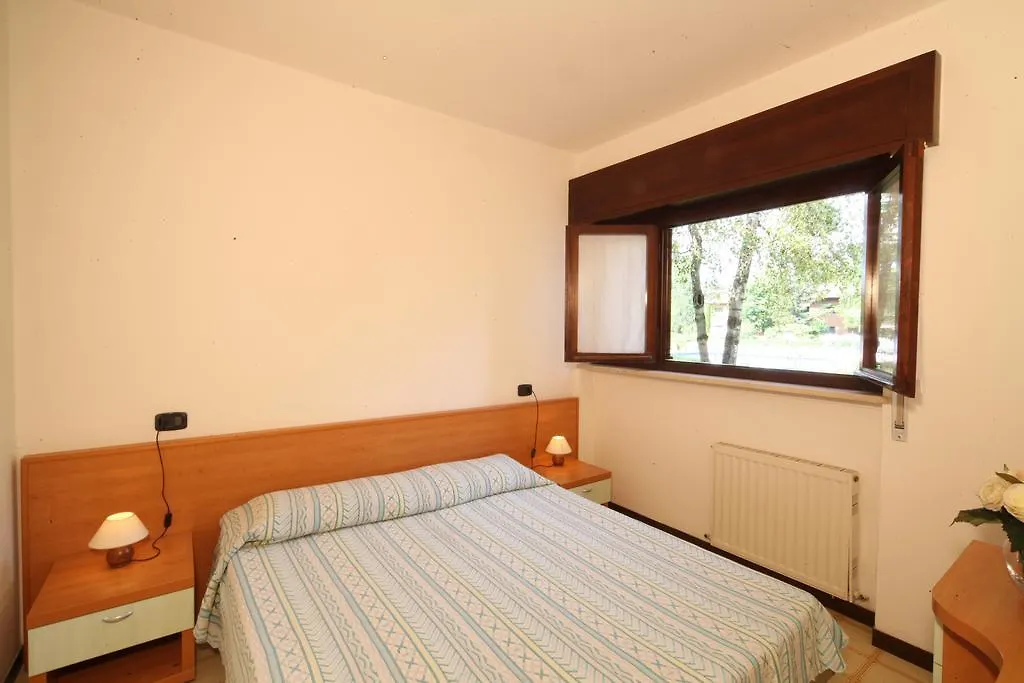 Appartamenti Punta Gro Sirmione 2*,