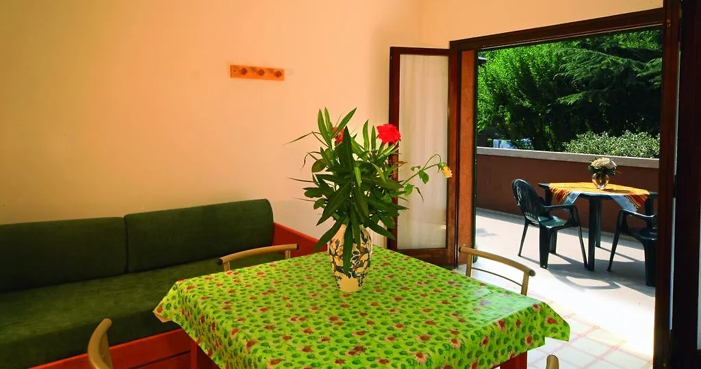 Appartamenti Punta Gro Sirmione 2*,